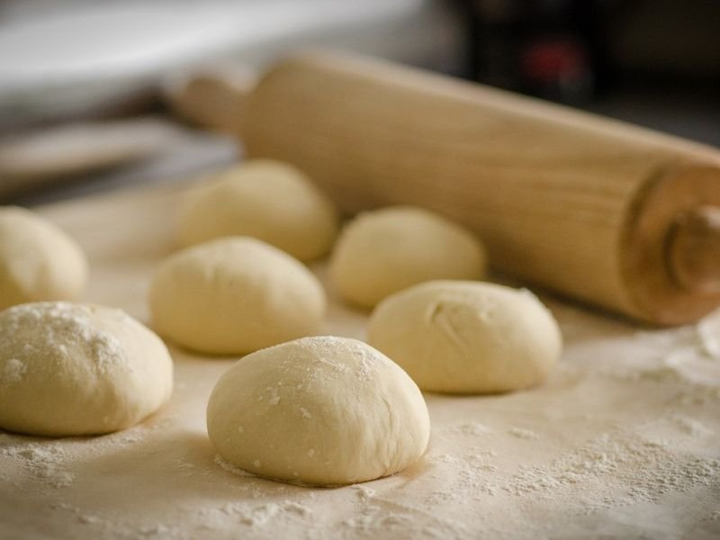 A Photo of baking showdown https://showcaseschool.co/wp-content/uploads/2023/07/cooking-competitions-culinary-contests-baking-showdown-cooking-battle-gourmet-cookoff-iron-chef-challenge-top-chef-cook-off-masterchef-competition-Cooking-Competitions-dfbc4c20.jpg