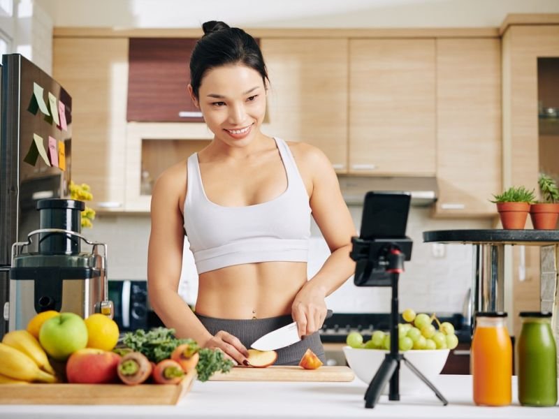 A Photo of cooking videos https://showcaseschool.co/wp-content/uploads/2023/09/food-and-wellness-healthy-lifestyle-clean-eating-portions-control-mindful-eating-cooking-videos-recipes-wellness-tips-Food-and-Wellness-b018f6c9.jpg